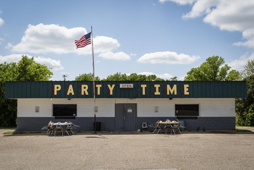 Texas bar owners call Greg Abbott's latest reopening plan "unacceptable